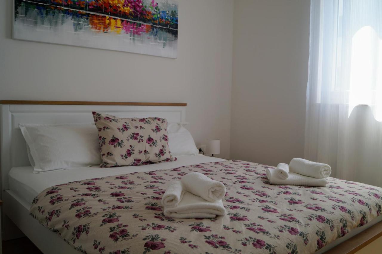 Apartment Ivona With Beautiful Seaview マカルスカ エクステリア 写真