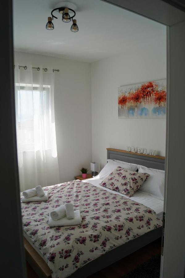 Apartment Ivona With Beautiful Seaview マカルスカ エクステリア 写真
